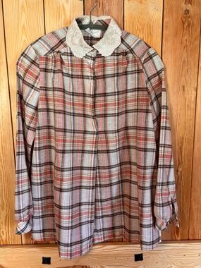 Adorable "maternity" vintage blouse with Peter Pan collar